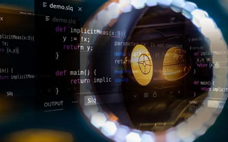 东方 api php源码,下载的php源码怎么运行呢？
